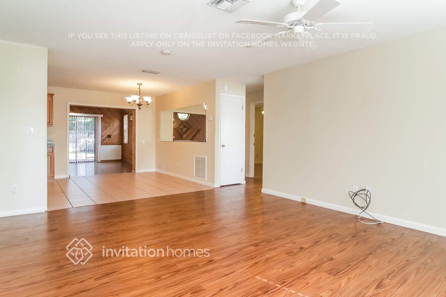 Building Photo - 7423 Antietam Ct E