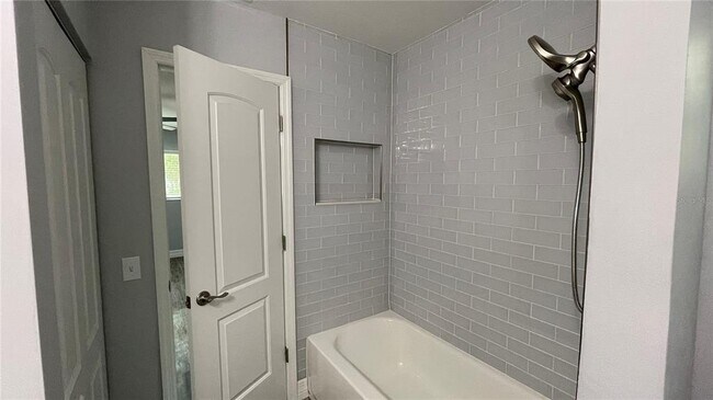 Building Photo - 5120 24th Ave S