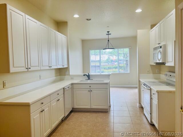 Building Photo - 25 Beechdale Ln