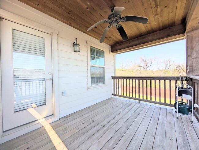 Building Photo - 6800 Bay City Bend