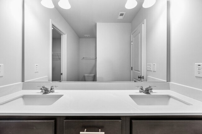 Building Photo - 3031 Castle Loch Ln