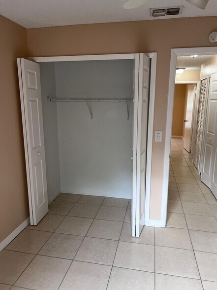 Building Photo - 7717 Gulf Ct