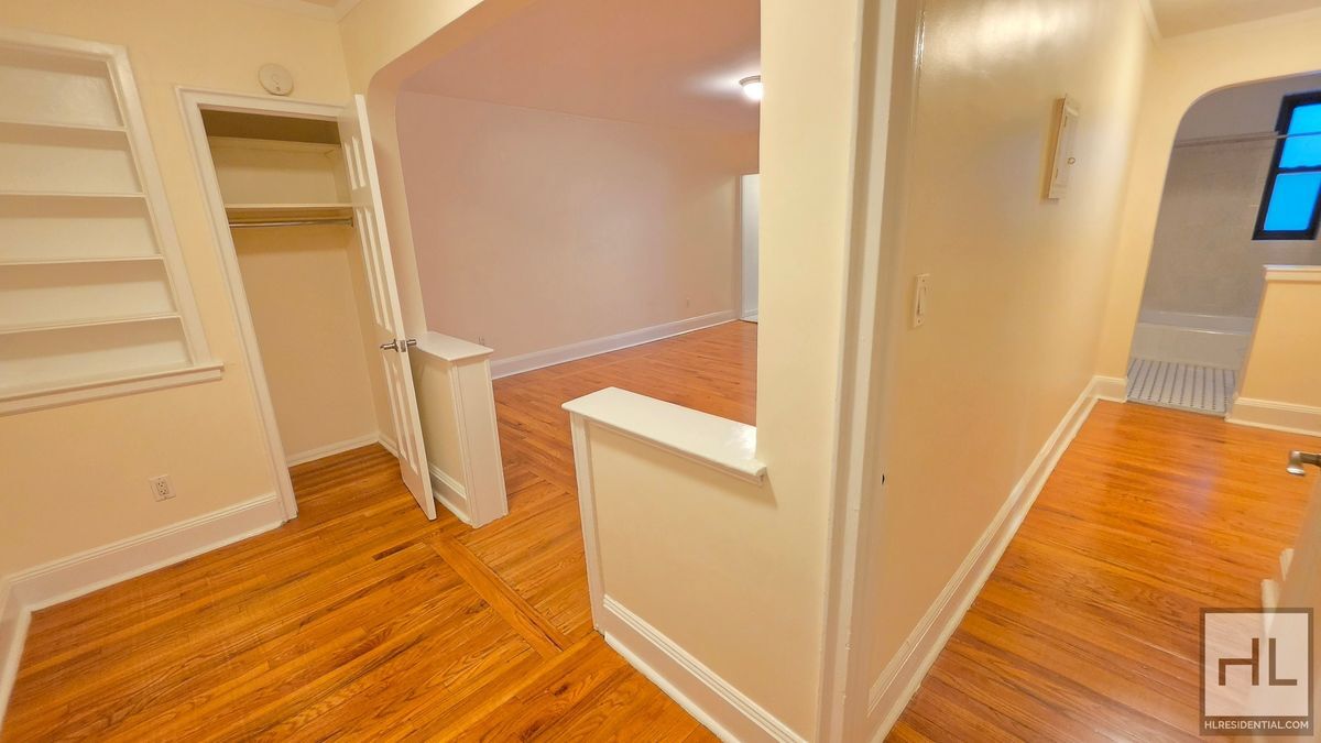 Building Photo - First-Floor Studio with Windowed Alcove in Gramercy