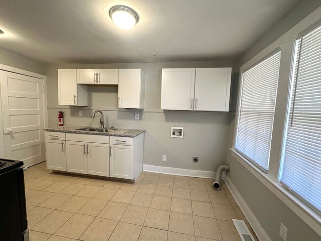 Building Photo - 130 Orchard Dr