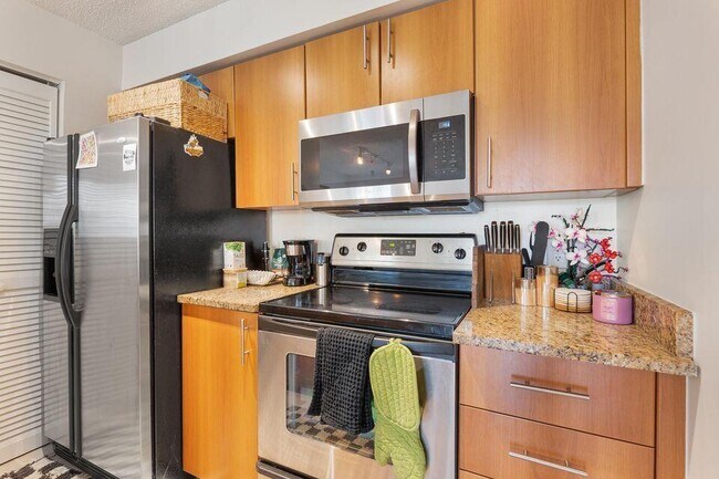 Building Photo - 1215 Crystal Way