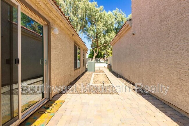 Building Photo - 541 N Granite St