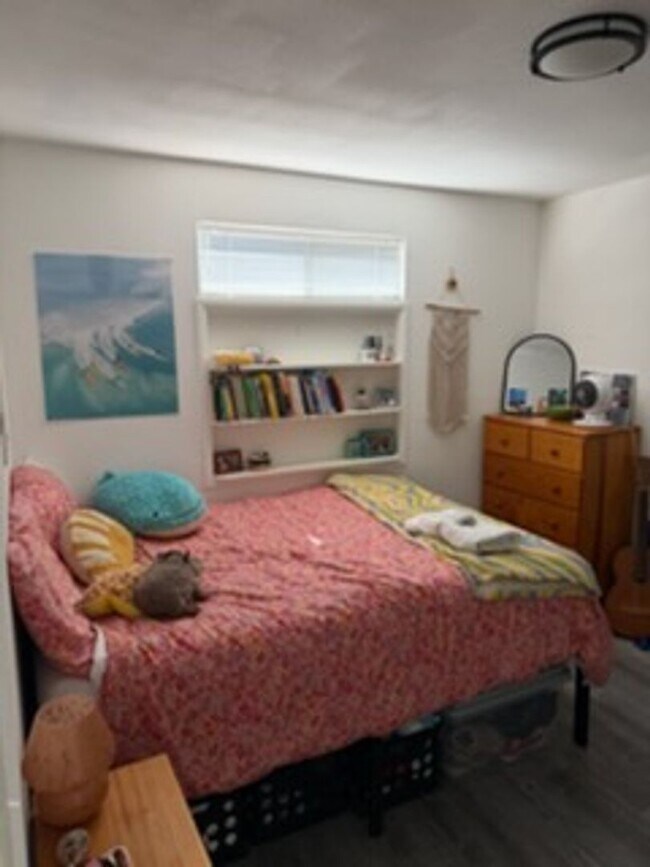 Building Photo - 347 Jeffrey Dr