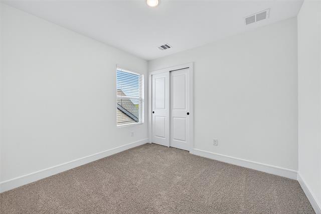 Building Photo - 910 Sunflower Trl