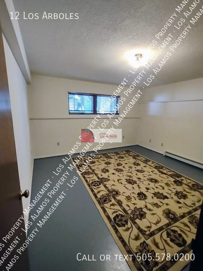 Building Photo - 12 Los Arboles Dr