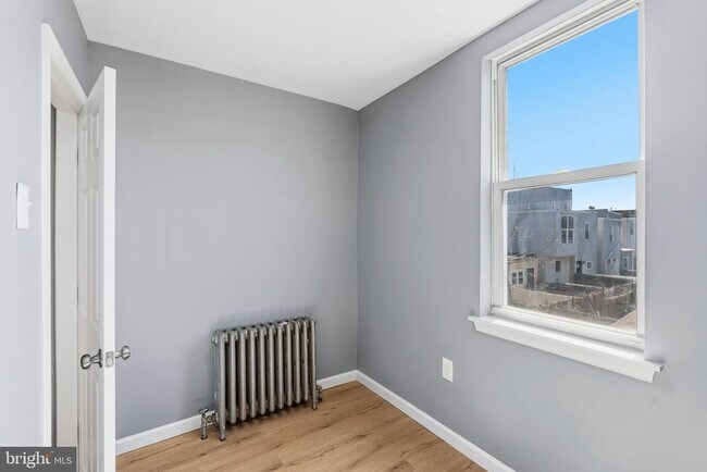 Building Photo - 2224 E Clearfield St