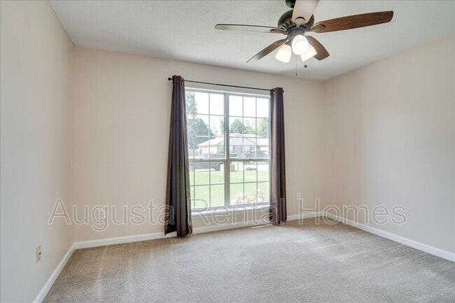 Building Photo - 141 Summerfield Cir