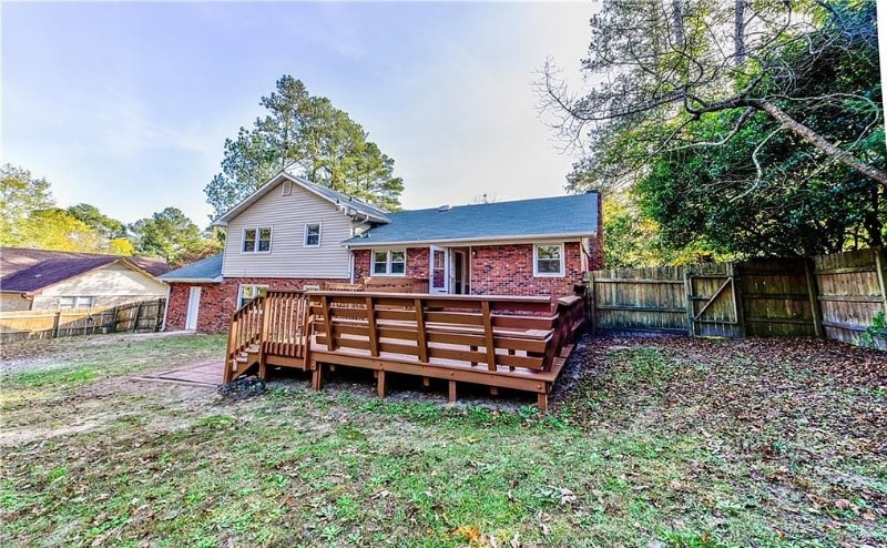 Building Photo - 233 Vivian Dr