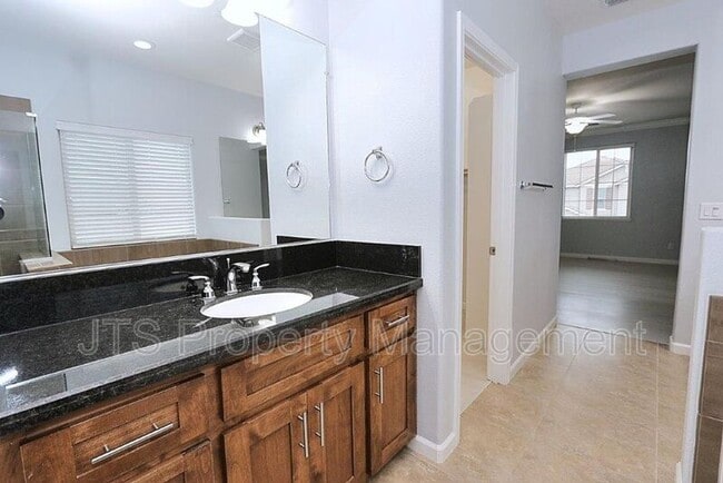 Building Photo - 9200 Rioja St