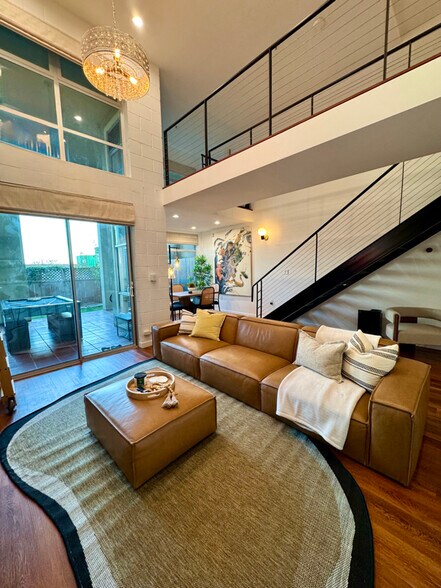 Building Photo - 828 Innes Ave