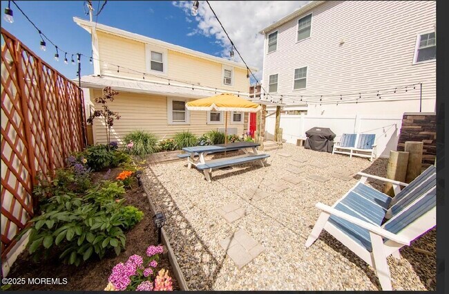 Building Photo - 46 Kearney Ave