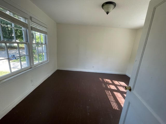 Building Photo - 1004 W 7th St