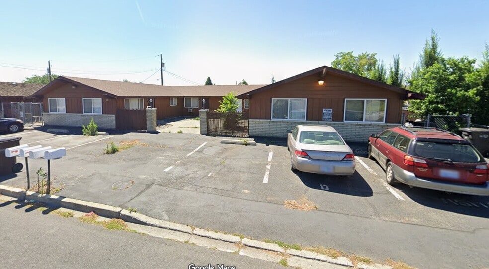 Building Photo - 4210 W Arlington St