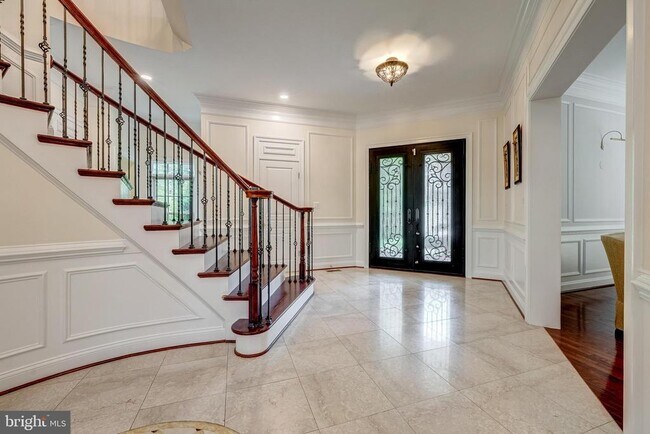 Building Photo - 18852 Ridgeback Ct