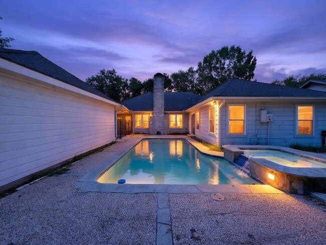 Building Photo - 7914 Candle Ln