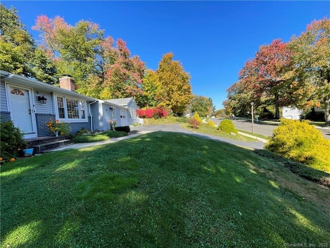 Building Photo - 85 Brentwood Dr