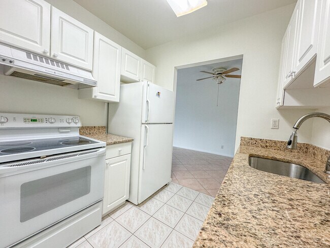 Building Photo - 4501 S Ocean Blvd