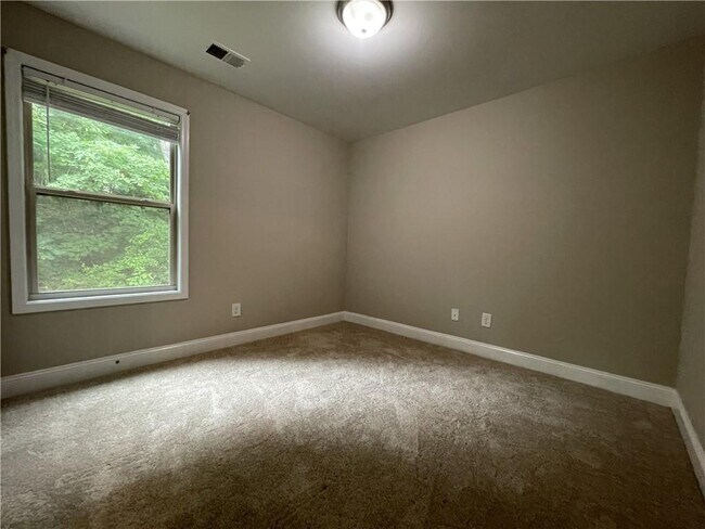 Building Photo - 5350 Tomahawk Terrace