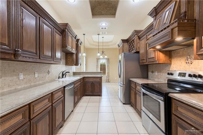 Building Photo - 15 Toronto Ave