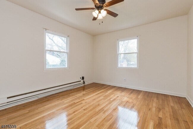 Building Photo - 138-140 Lincoln St