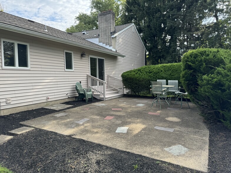 Rear patio - 160 Rockleigh Dr