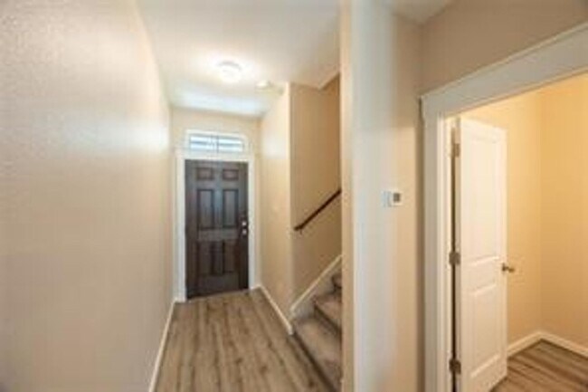 Building Photo - Spacious Condominium