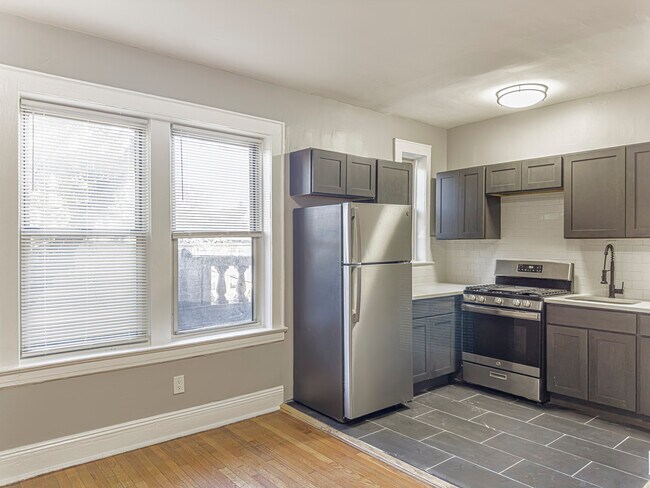 Building Photo - 758 Jersey Ave