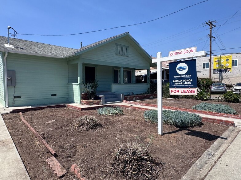 Building Photo - 319 N Rowan Ave