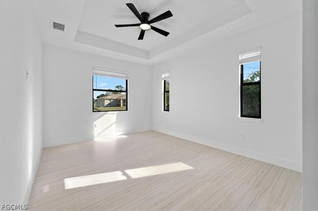 Building Photo - 5306 Lee St