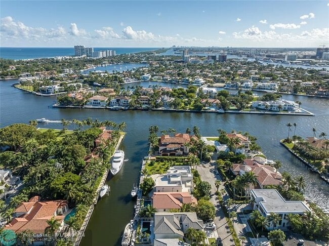 Building Photo - 808 Solar Isle Dr