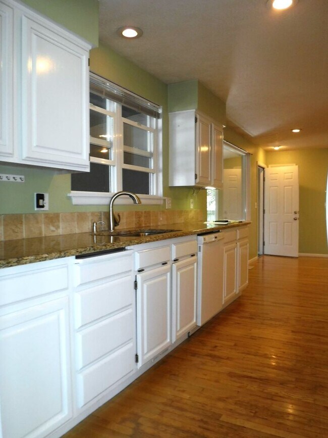 Building Photo - Beautiful Boise Bench home just off N Curtis and Northview St.