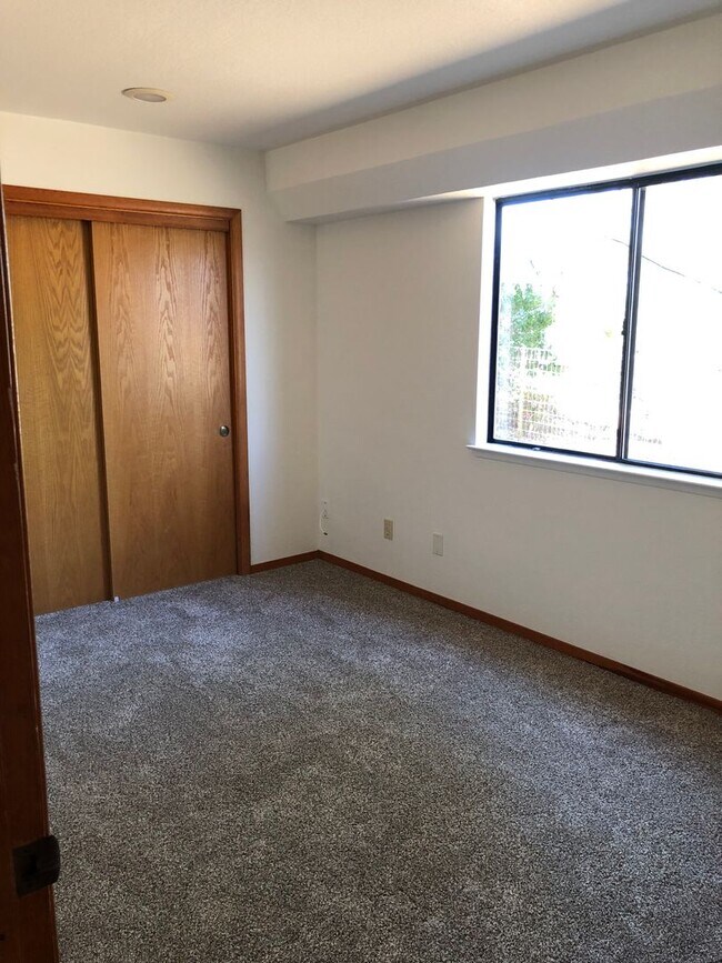 Building Photo - Three Bedroom, three bath house house with views in Los Osos