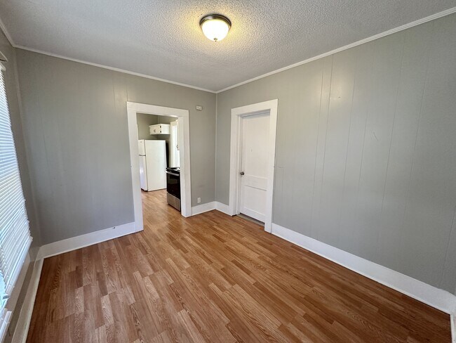 Building Photo - 1307 3rd Ave N