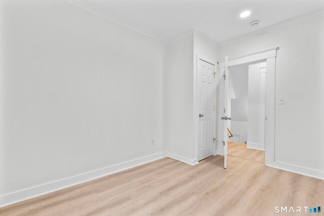 Building Photo - 141 Augur St