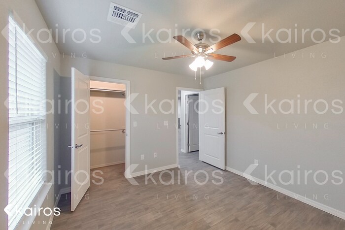 Building Photo - 2807 Destin Ave