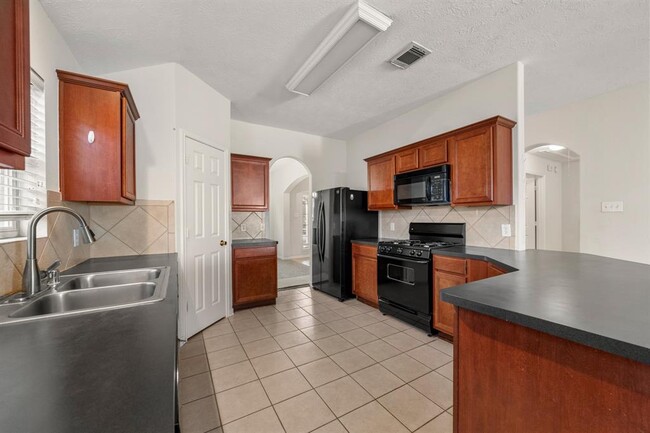 Building Photo - 16627 Sperry Gardens Dr