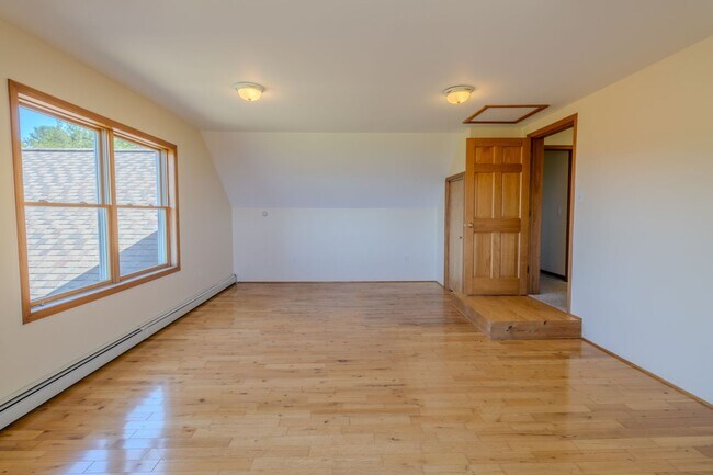 Building Photo - 11225 S Leelanau Hwy