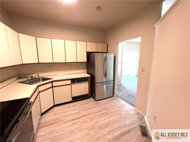 Building Photo - 1 Melborn Dr