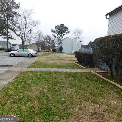 Building Photo - 291 Country Club Dr