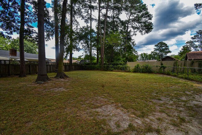 Building Photo - Coming Soon!! 3 Bedroom 2.5 Bathroom : Dogs Okay