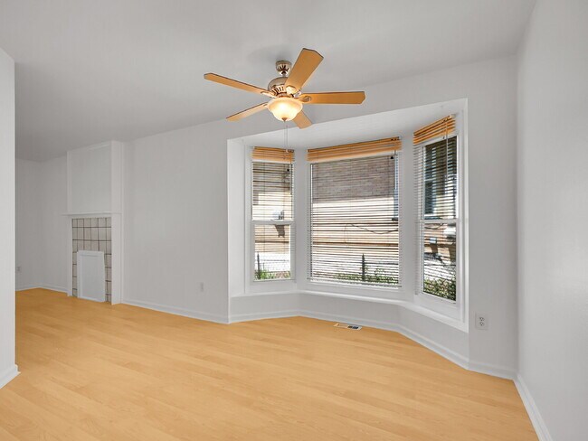 Building Photo - $1,550, 1 bed, 1 bath apartent near wash p...