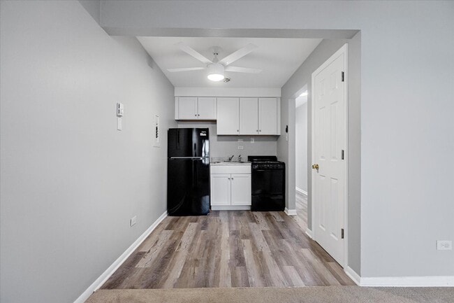 Building Photo - 6200 W 64th Pl