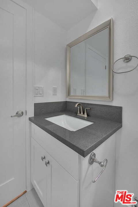 Building Photo - 1013 N Wilton Pl