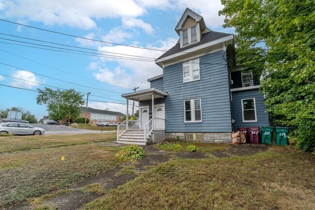 Building Photo - 117 Stevens St