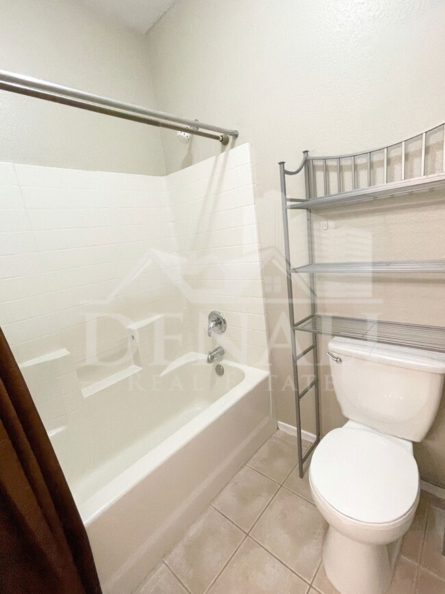 Building Photo - 8355 W Mary Ann Dr