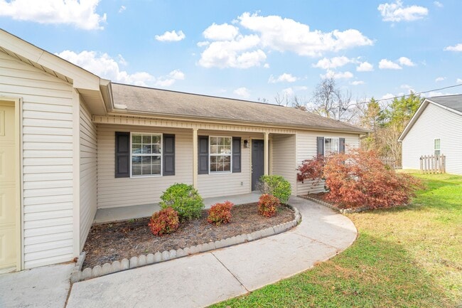 Building Photo - 5117 Cattail Ln
